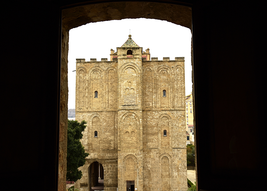 La Zisa visto dalla Chiesa della Santissima Trinità
