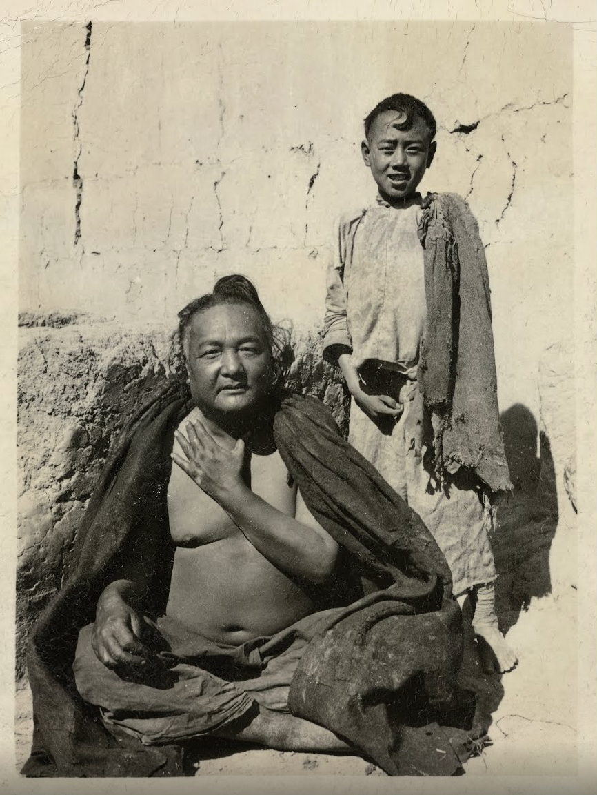 Signore dell'etnia Black Yi e il suo servitore